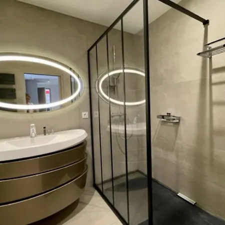 120 M Of Standing With Terrace And Jacuzzi