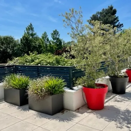 Апартаменты 120 M Of Standing With Terrace And Jacuzzi *